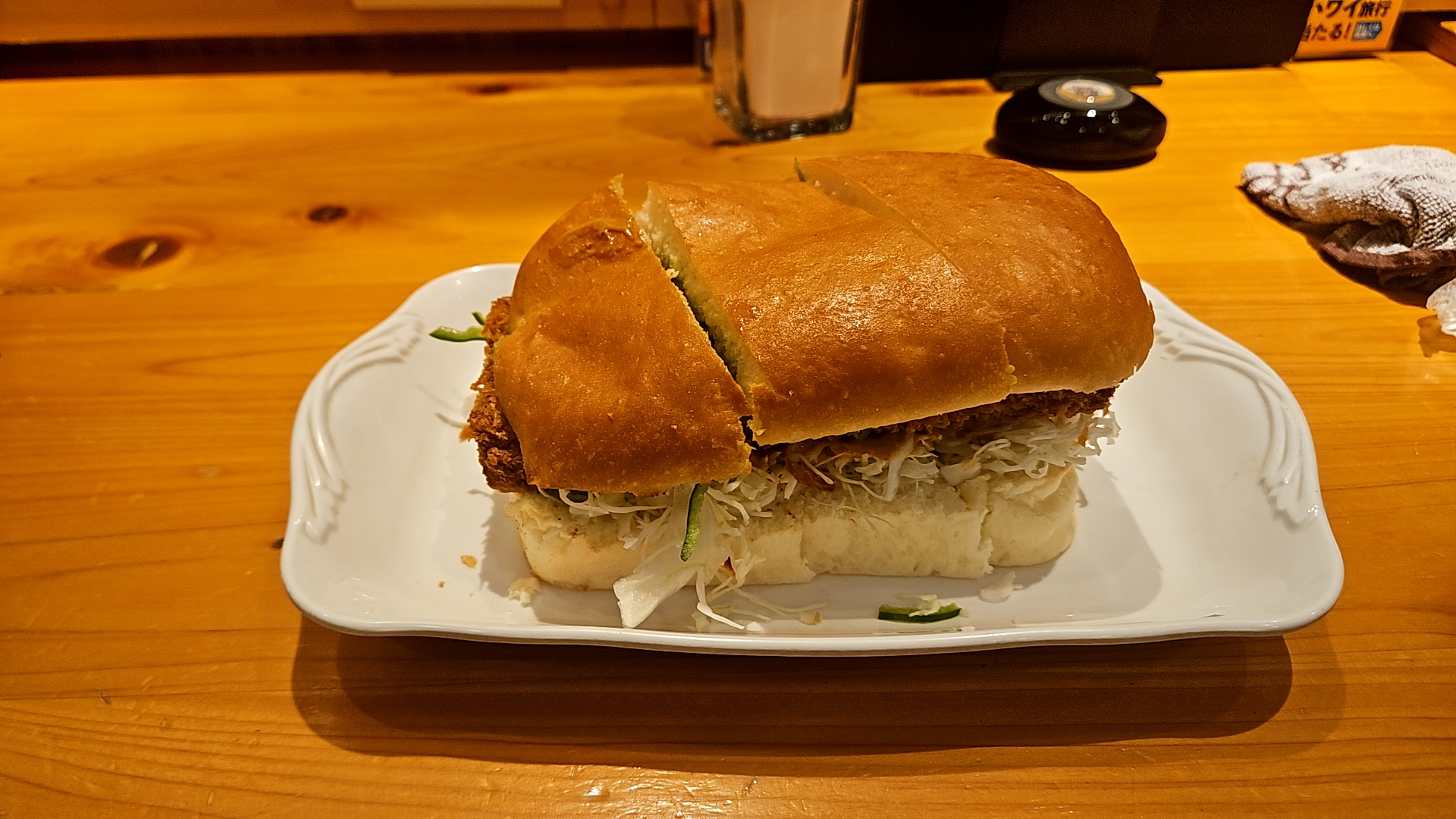 【実録】「パン系でがっつり食わせろ」とAIガチャに命じたら、コメダ珈琲の限定ハワイアンフェアで胃袋が崩壊した話